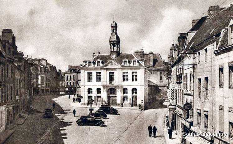56 Auray Mairie et Place.jpg